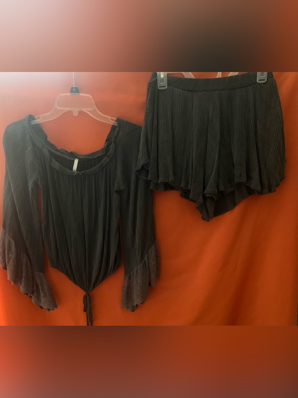 Sage Women’s Dark Gray Crinkled High-Low Skort Set